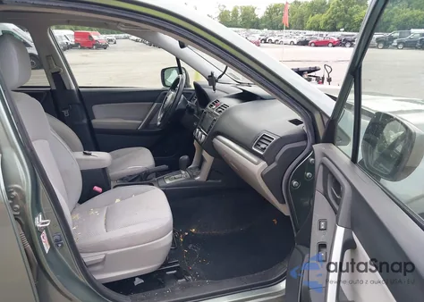 2016 Subaru Forester 2.5I Premium z USA, uszkodzony, nr VIN JF2SJAFC7GH491600